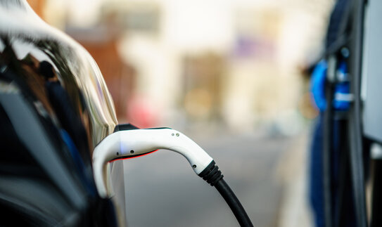 ESO padeda savivaldybėms įvertinti elektromobilių įkrovimo stotelių vietas